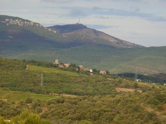 vue sur une partie du hameau Le Bosc en montant au château d'eau